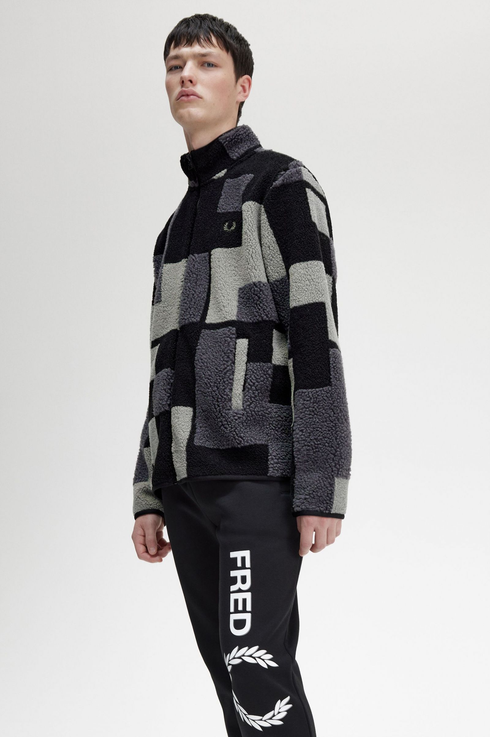 Pixel Borg Fleece Black