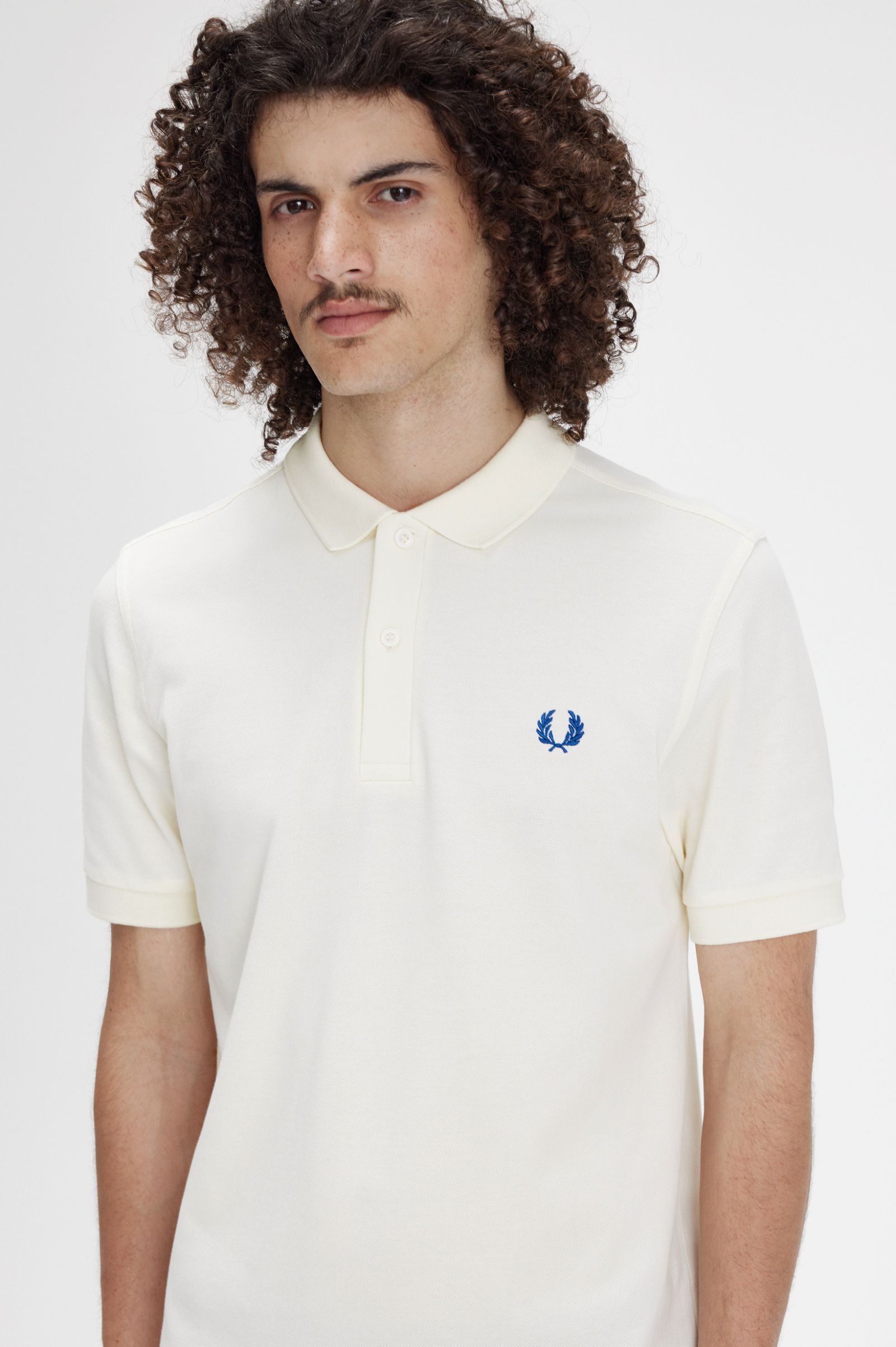 The Fred Perry ShirtM6000 Ecru / Shaded Cobalt