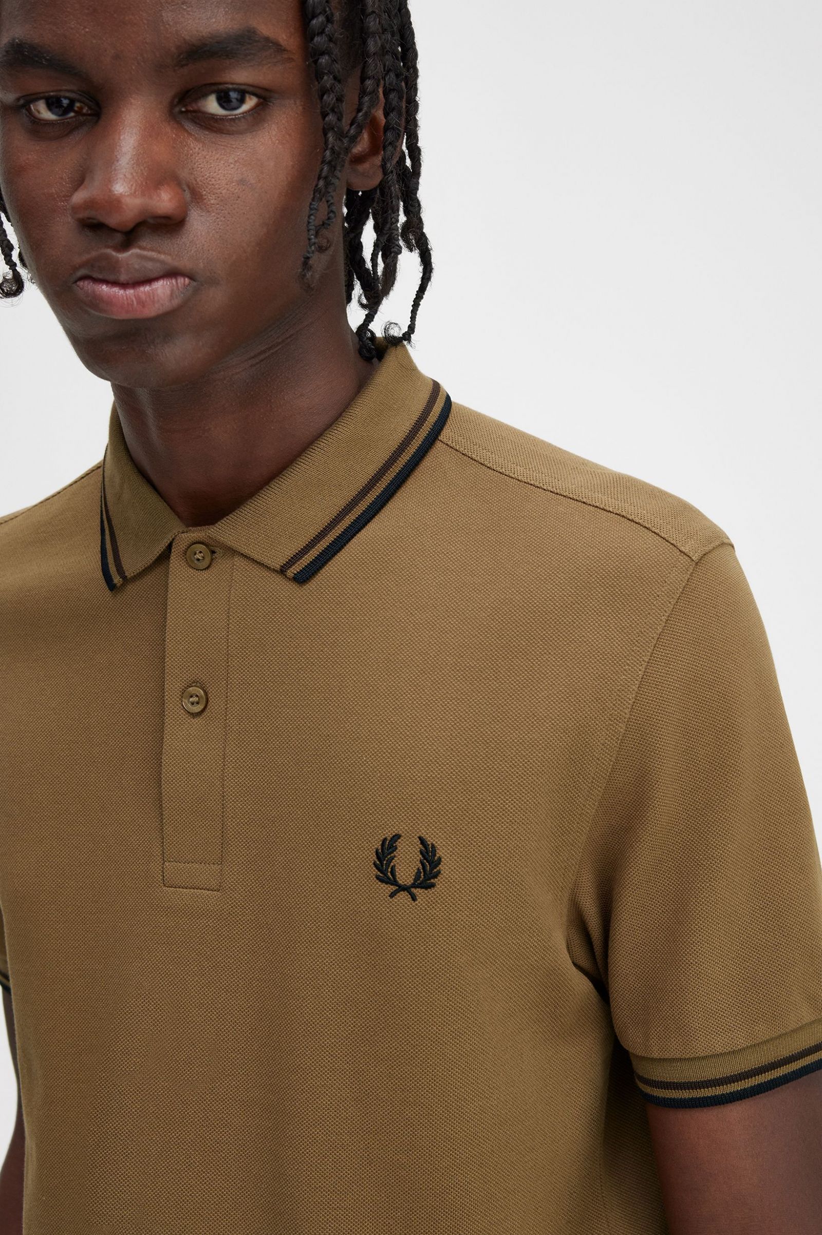 The Fred Perry ShirtM3600 Shaded Stone / Burnt Tobacco / Black
