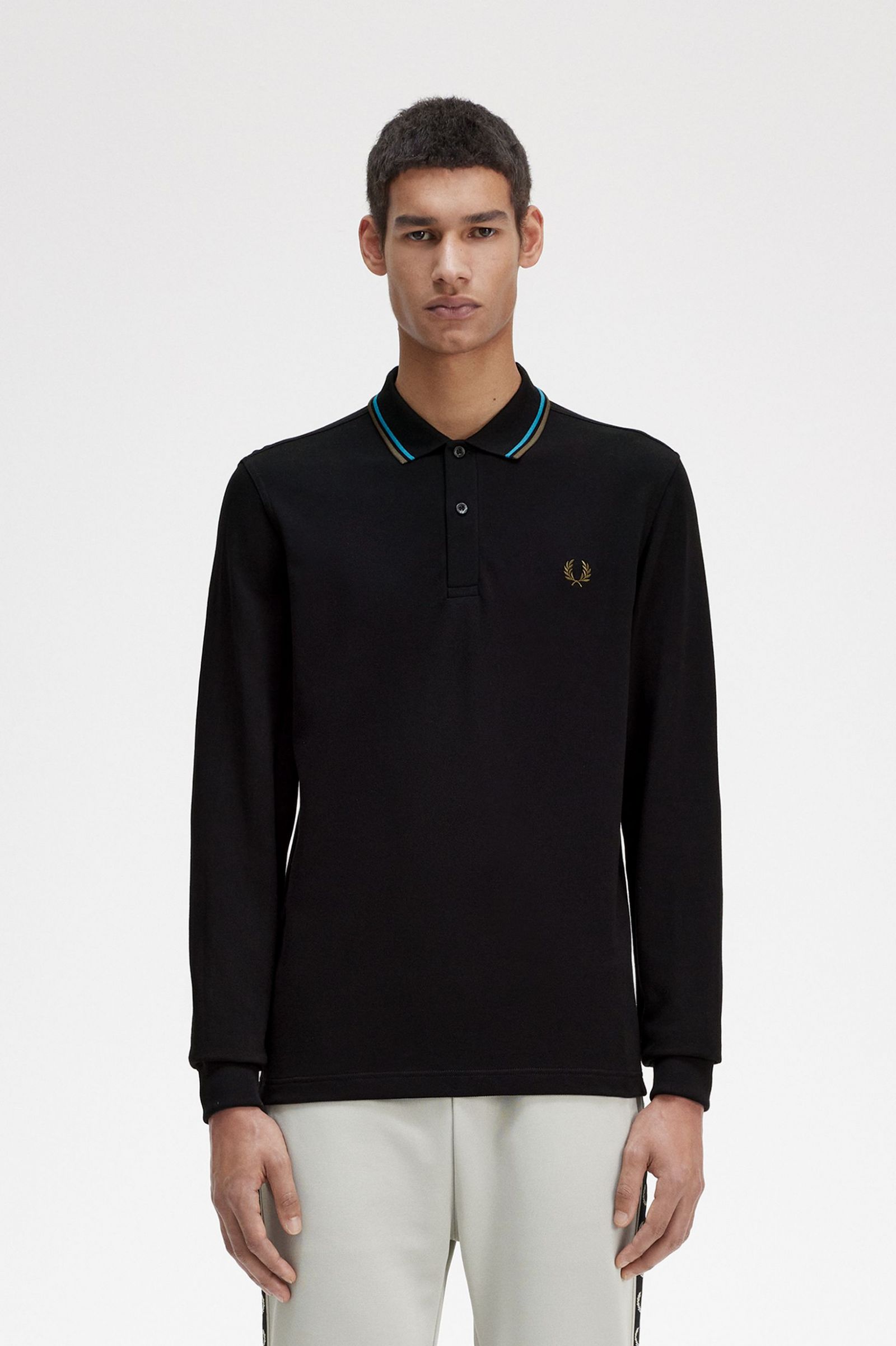 The Fred Perry ShirtM3636 Black / Cyber Blue / Uniform Green