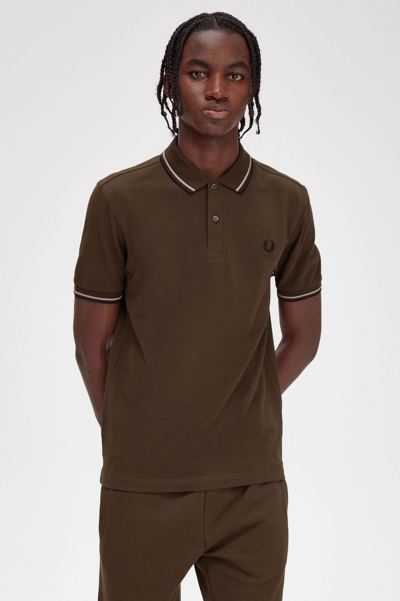 The Fred Perry ShirtM3600 Burnt Tobacco / Dark Pink / Black