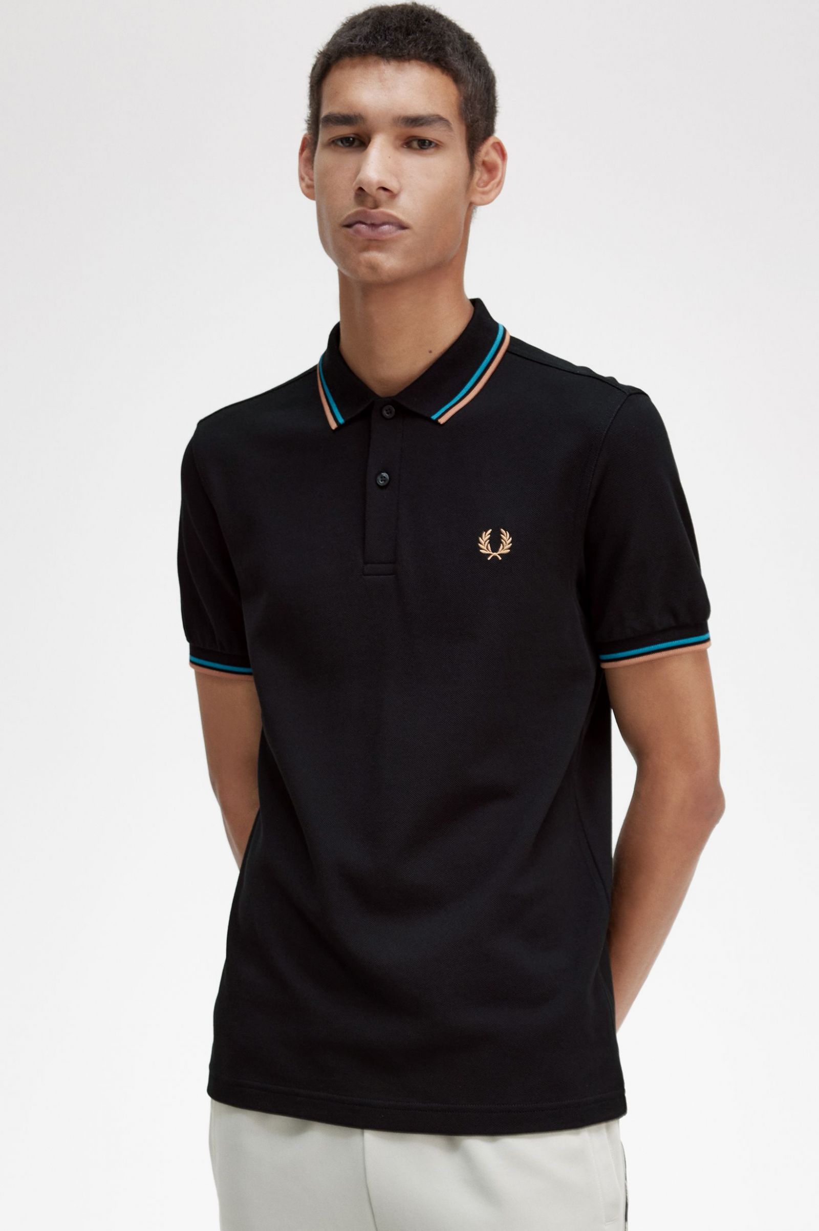 The Fred Perry ShirtM3600 Black / Cyber Blue / Light Rust