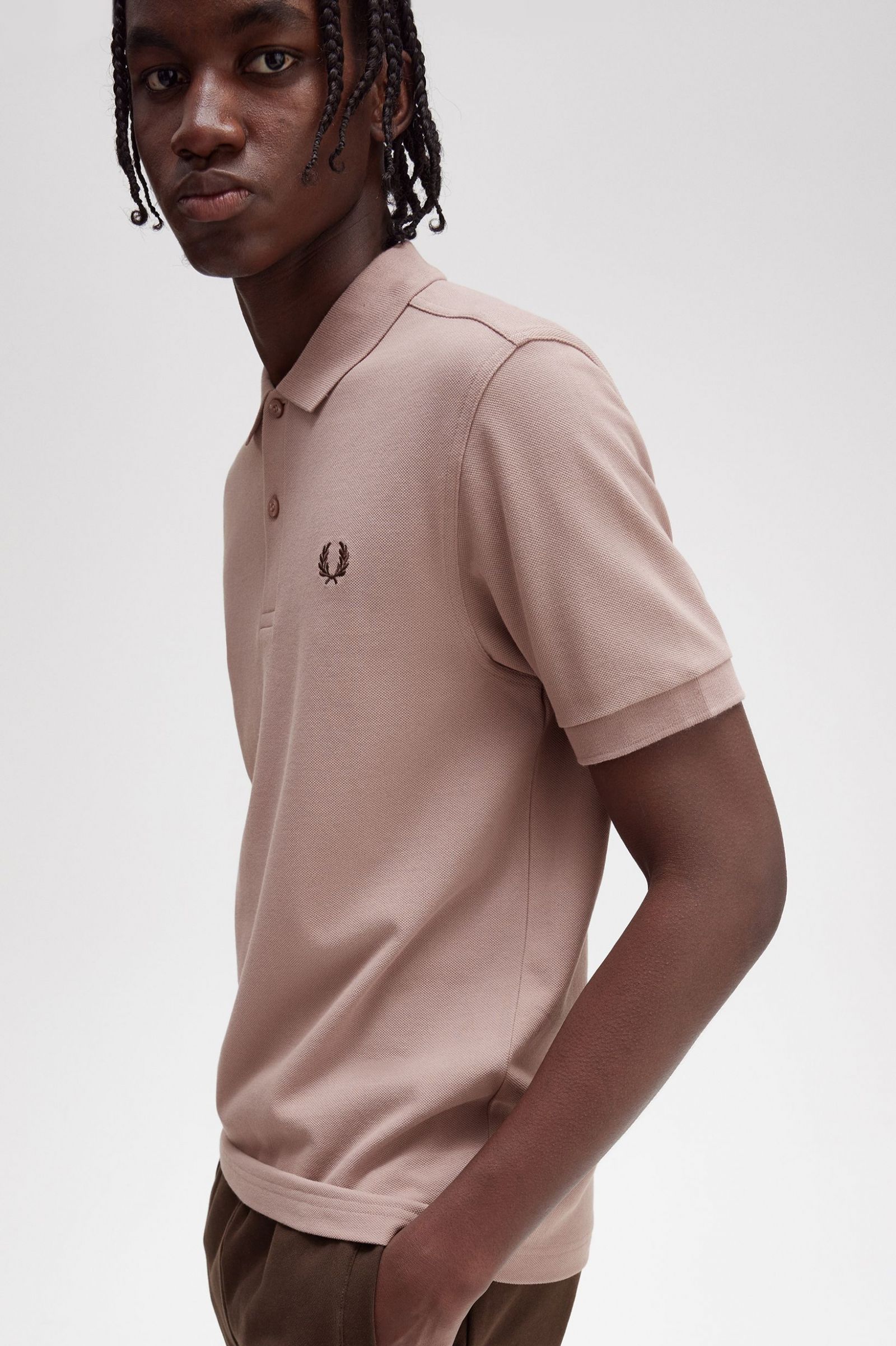 The Fred Perry ShirtM6000 Dark Pink / Burnt Tobacco