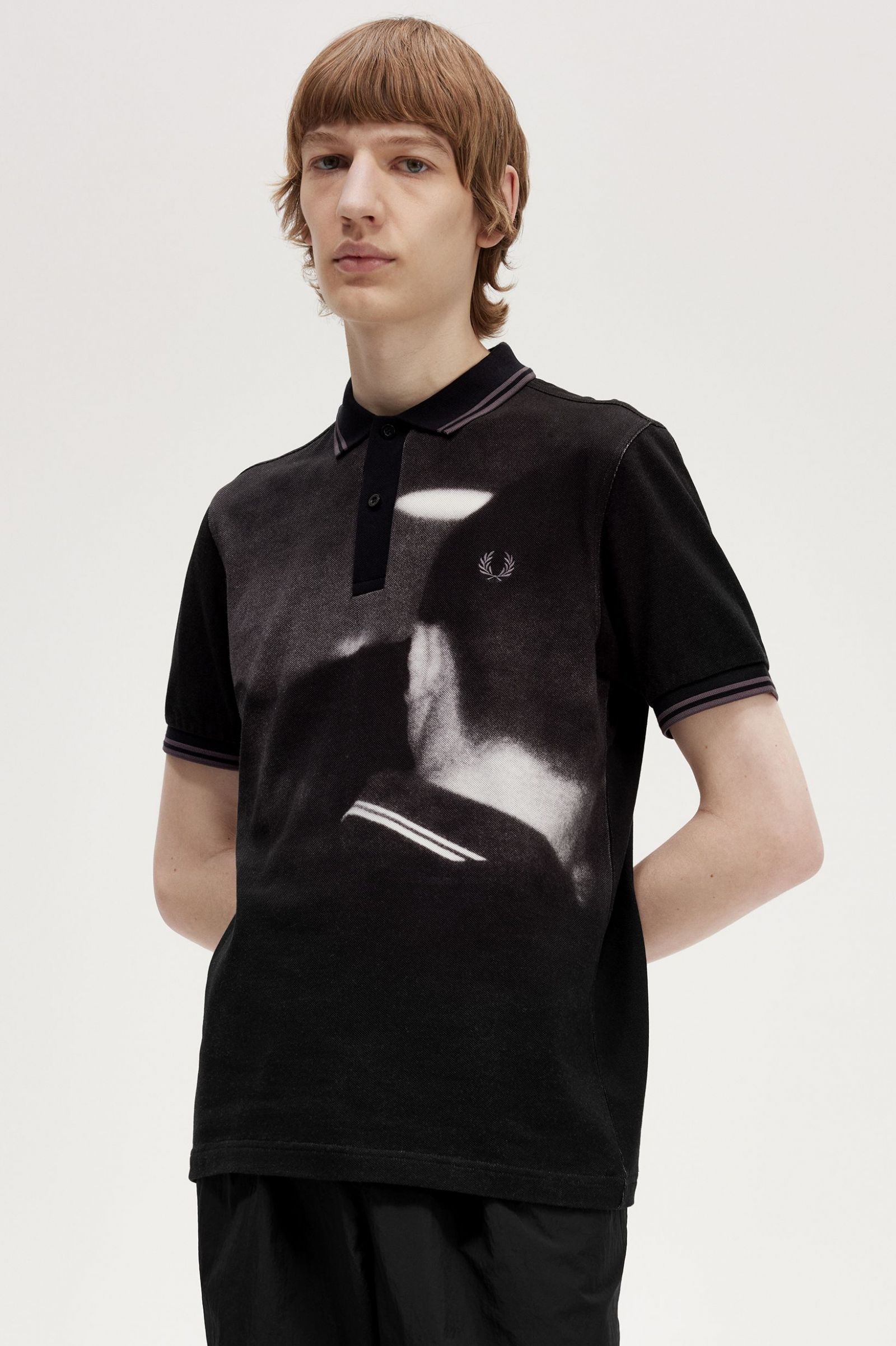 Rave Graphic Fred Perry Shirt Black