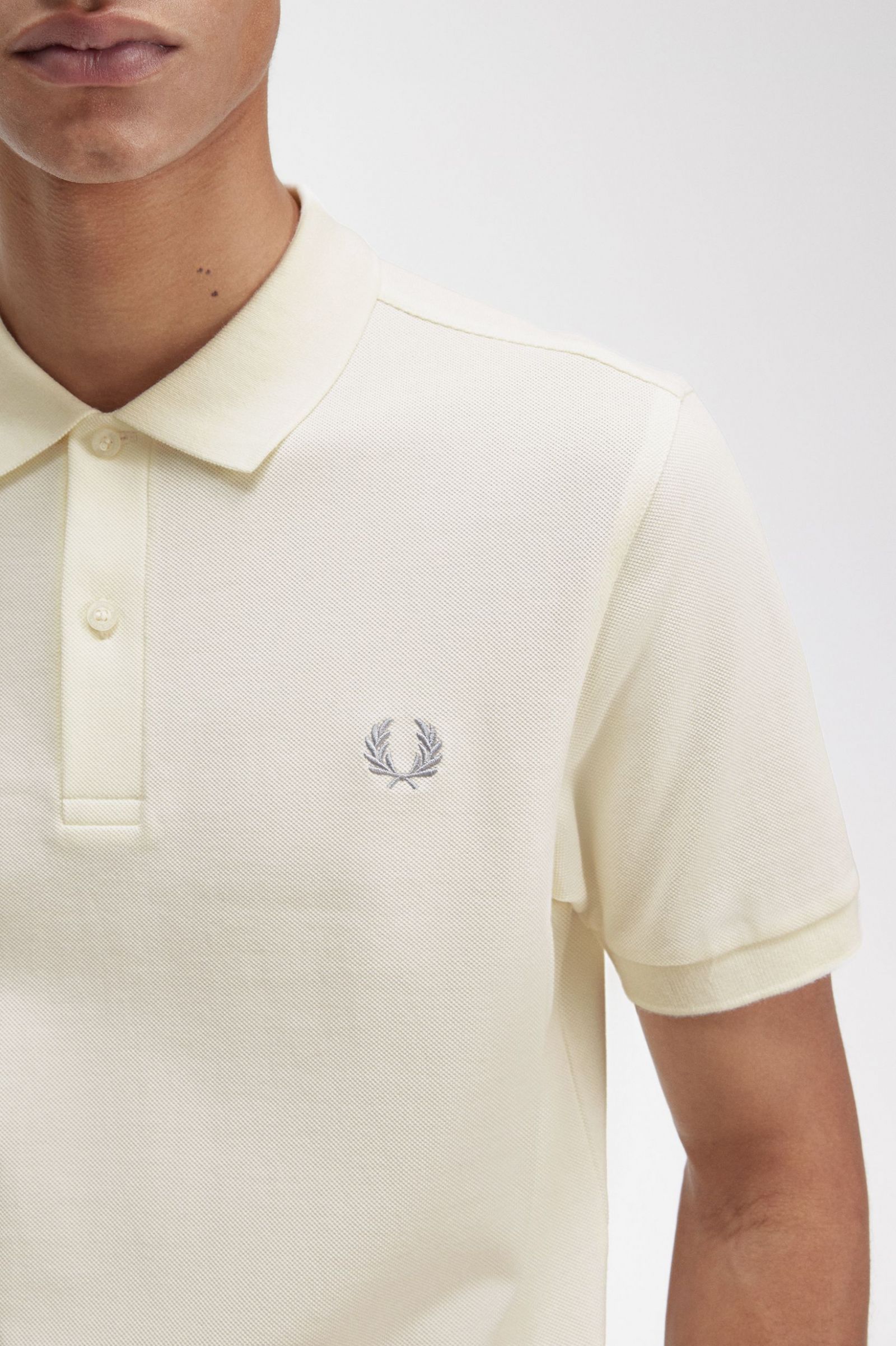 The Fred Perry ShirtM6000 Ecru / Limestone