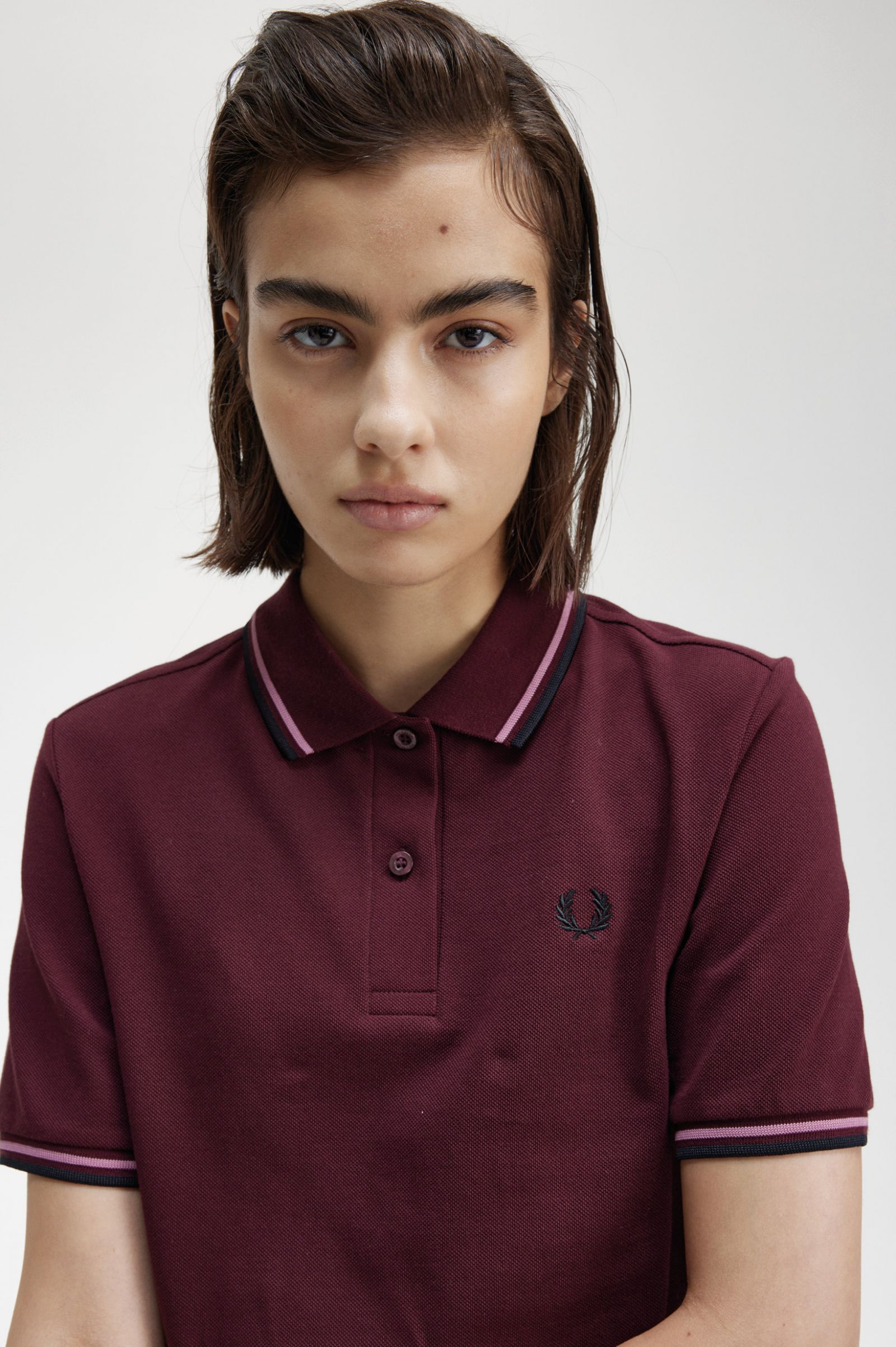 The Fred Perry ShirtG3600 Oxblood / Dusty Rose Pink / Black