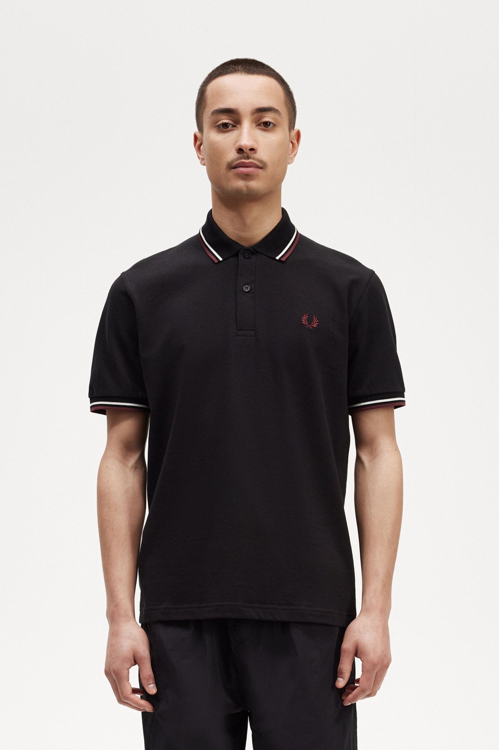 The Fred Perry ShirtM12 Black / Ecru / Oxblood