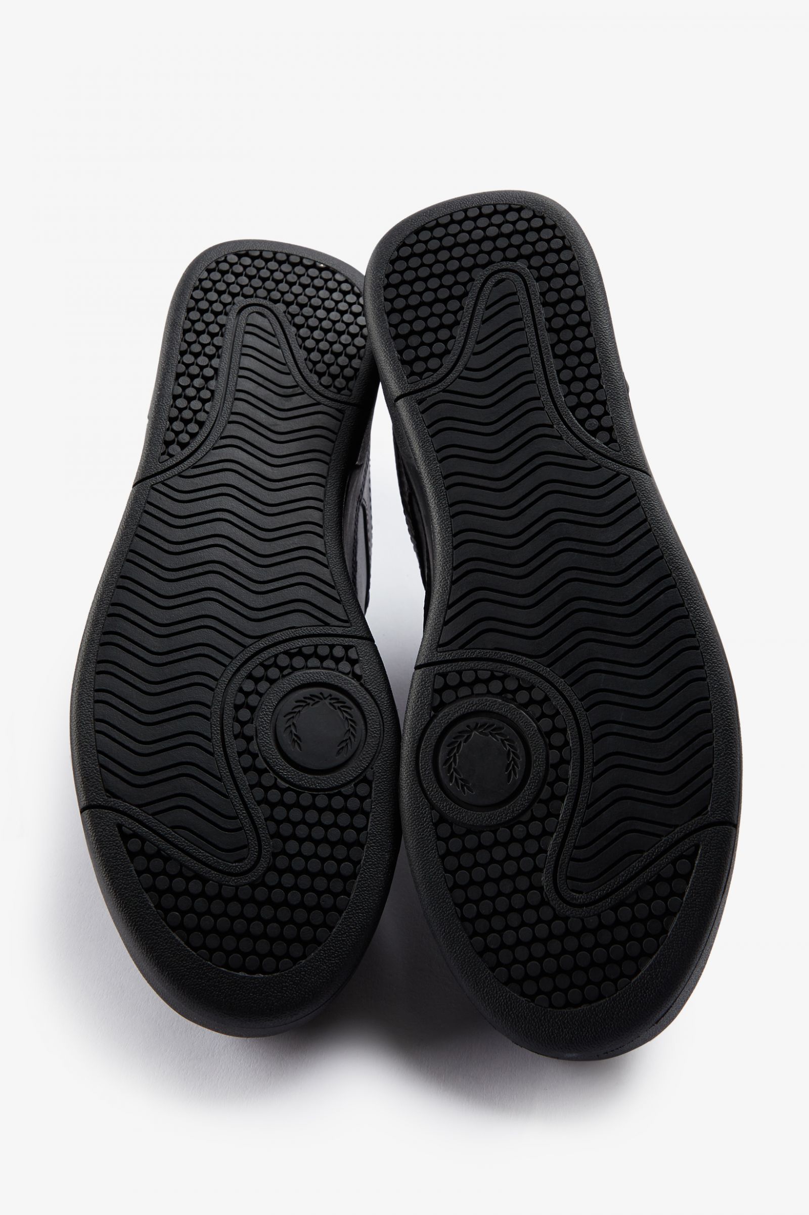 B300 Black / Limestone