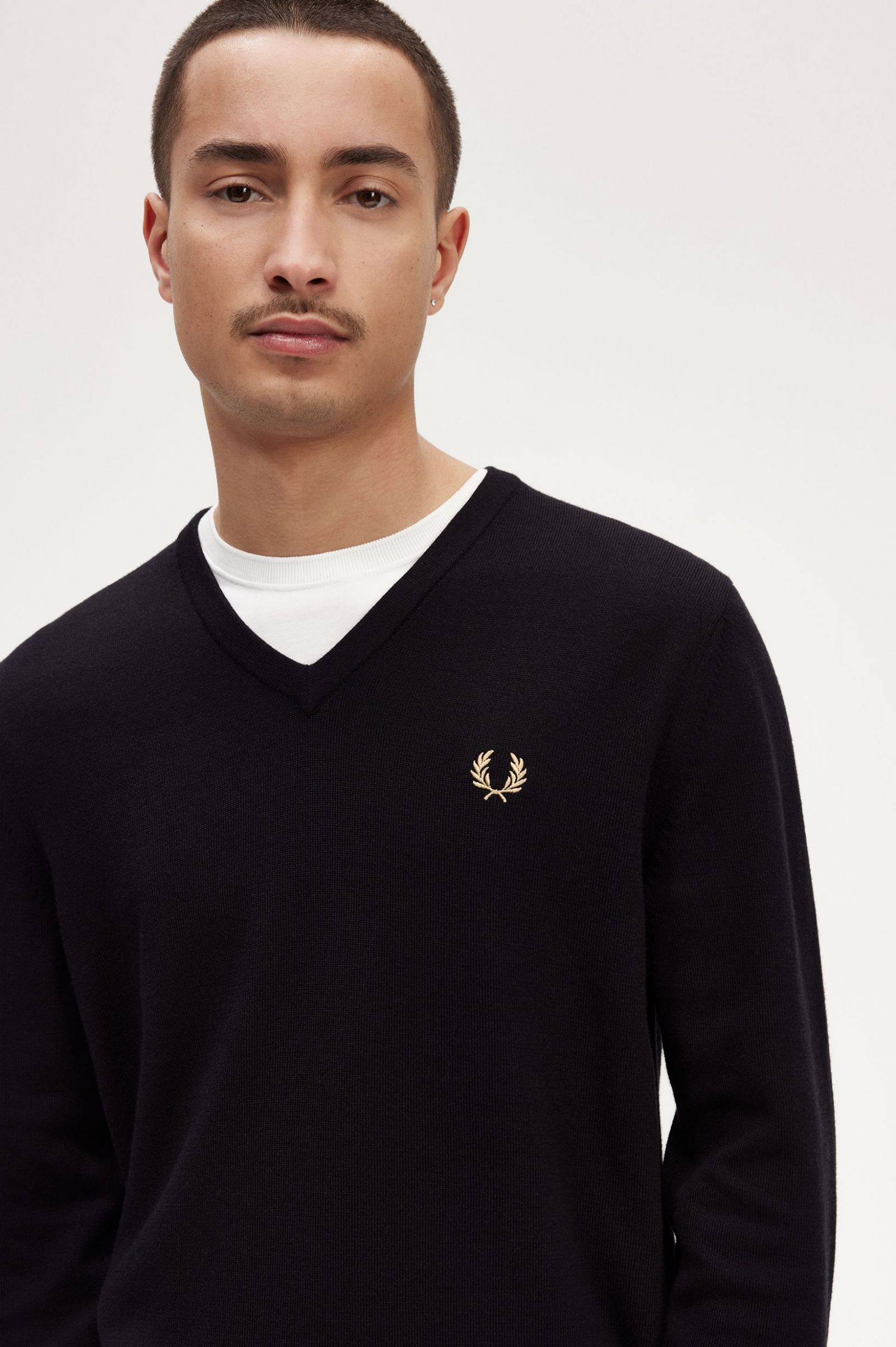 Classic V-Neck Jumper Black