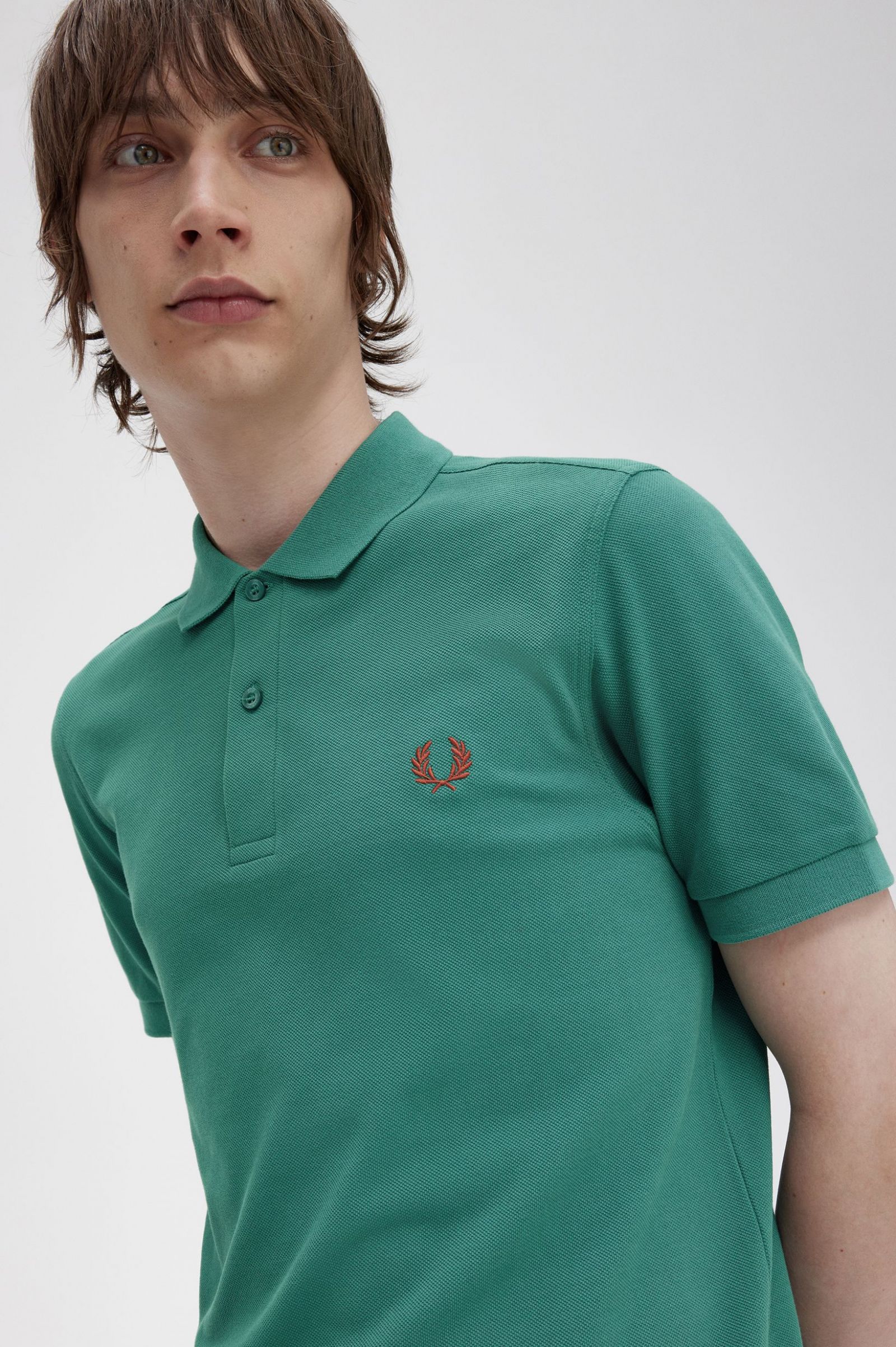 The Fred Perry ShirtM6000 Deep Mint / Whisky Brown