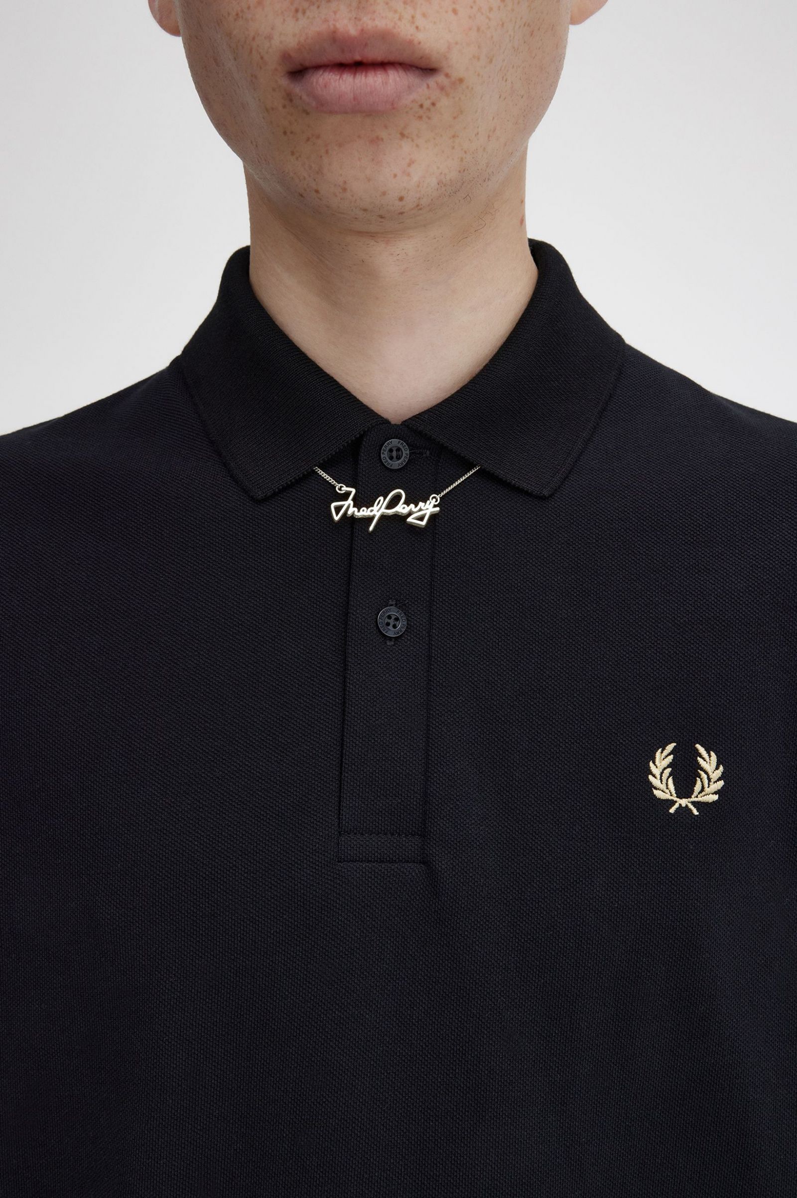Fred Perry Necklace Metallic Silver