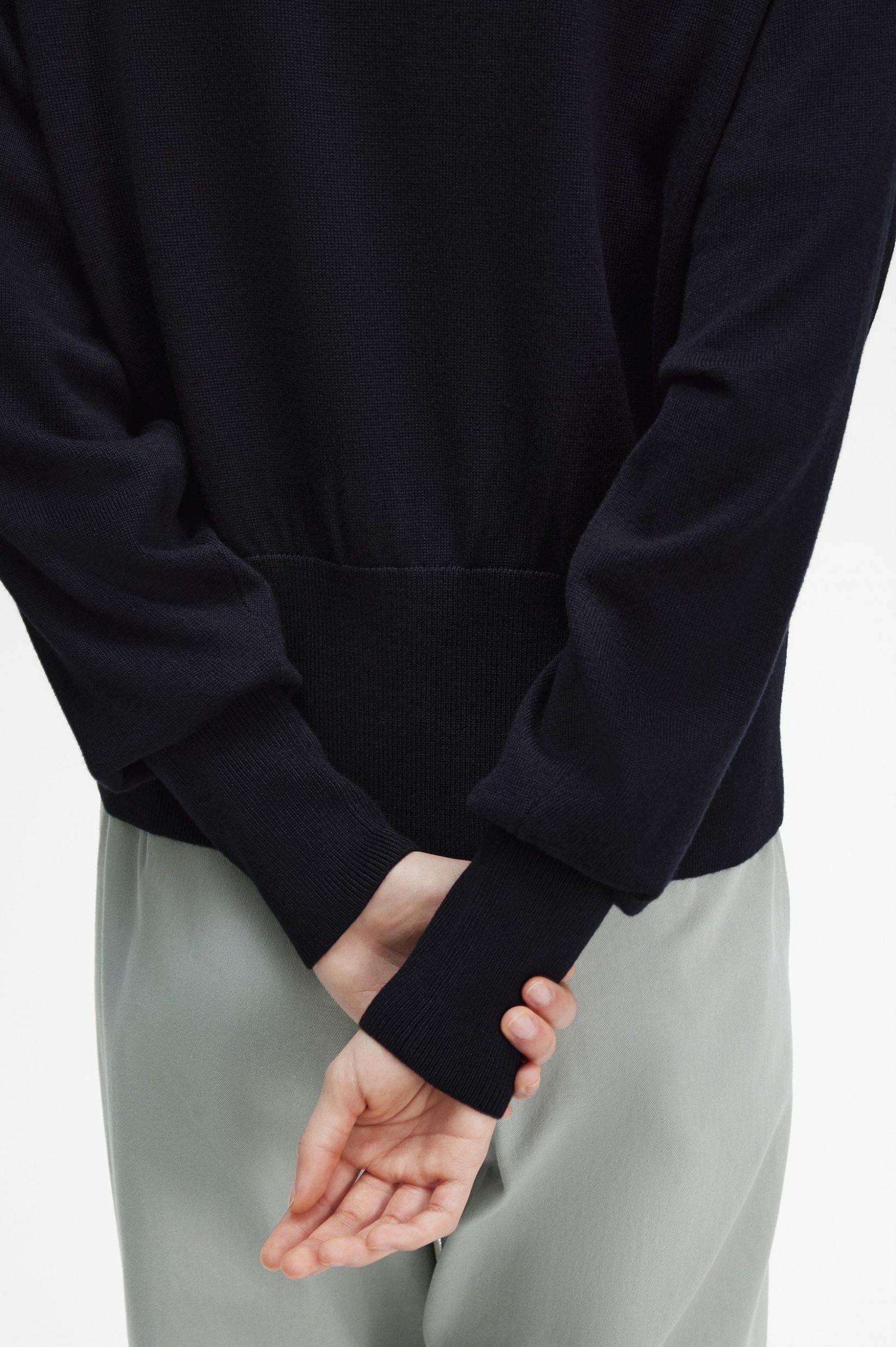 V-Neck Cardigan Navy