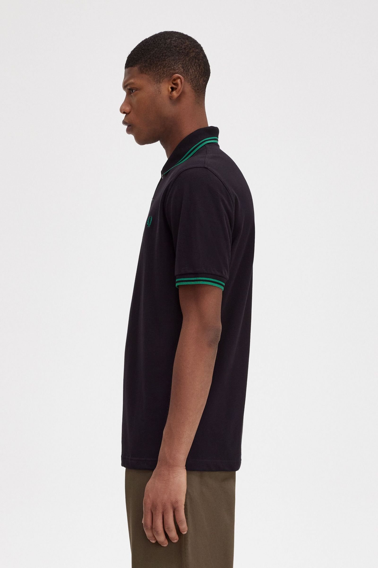 The Fred Perry ShirtM12 Black / Fred Perry Green / Fred Perry Green