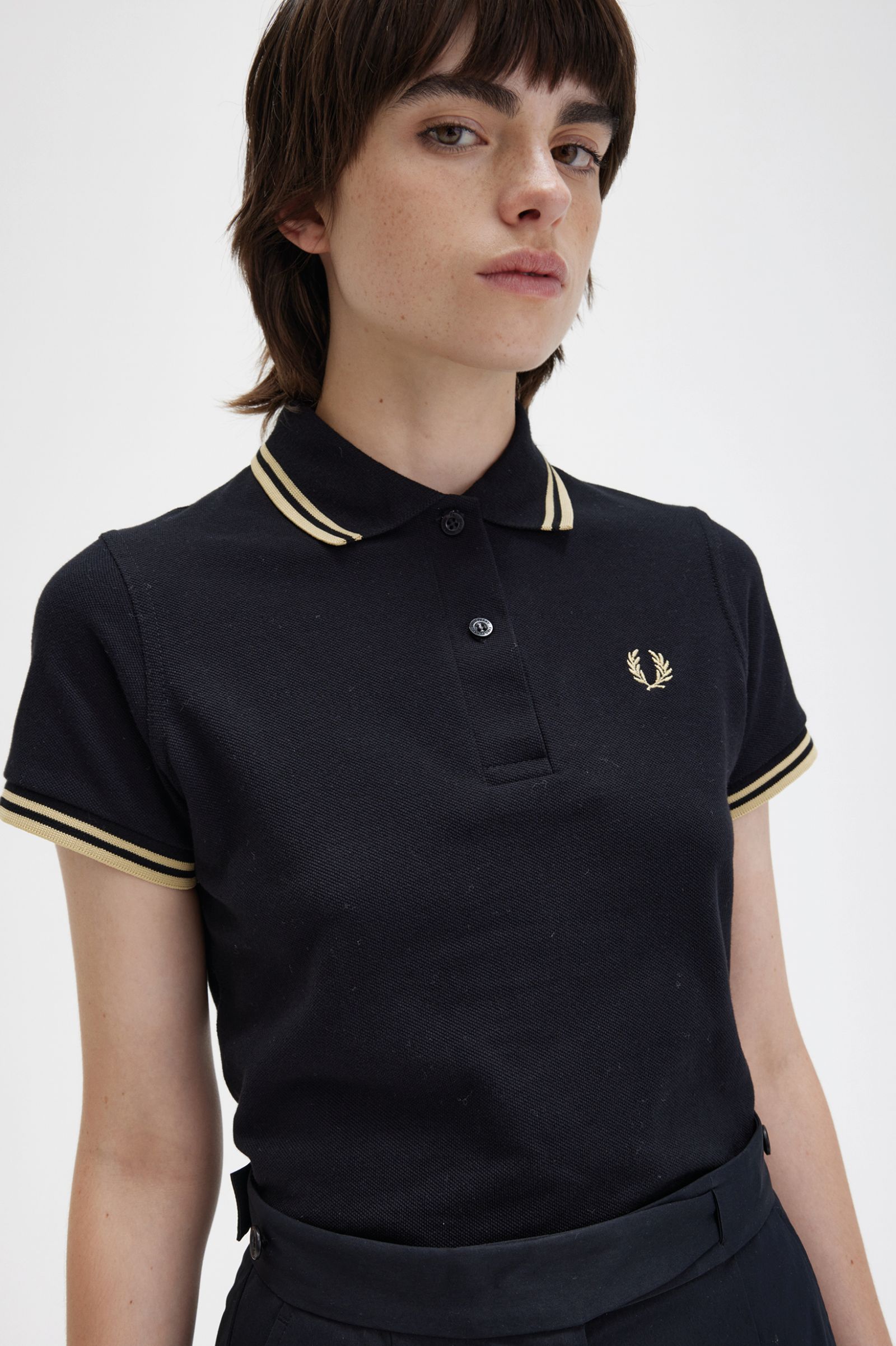 The Fred Perry ShirtG12 Black / Champagne / Champagne
