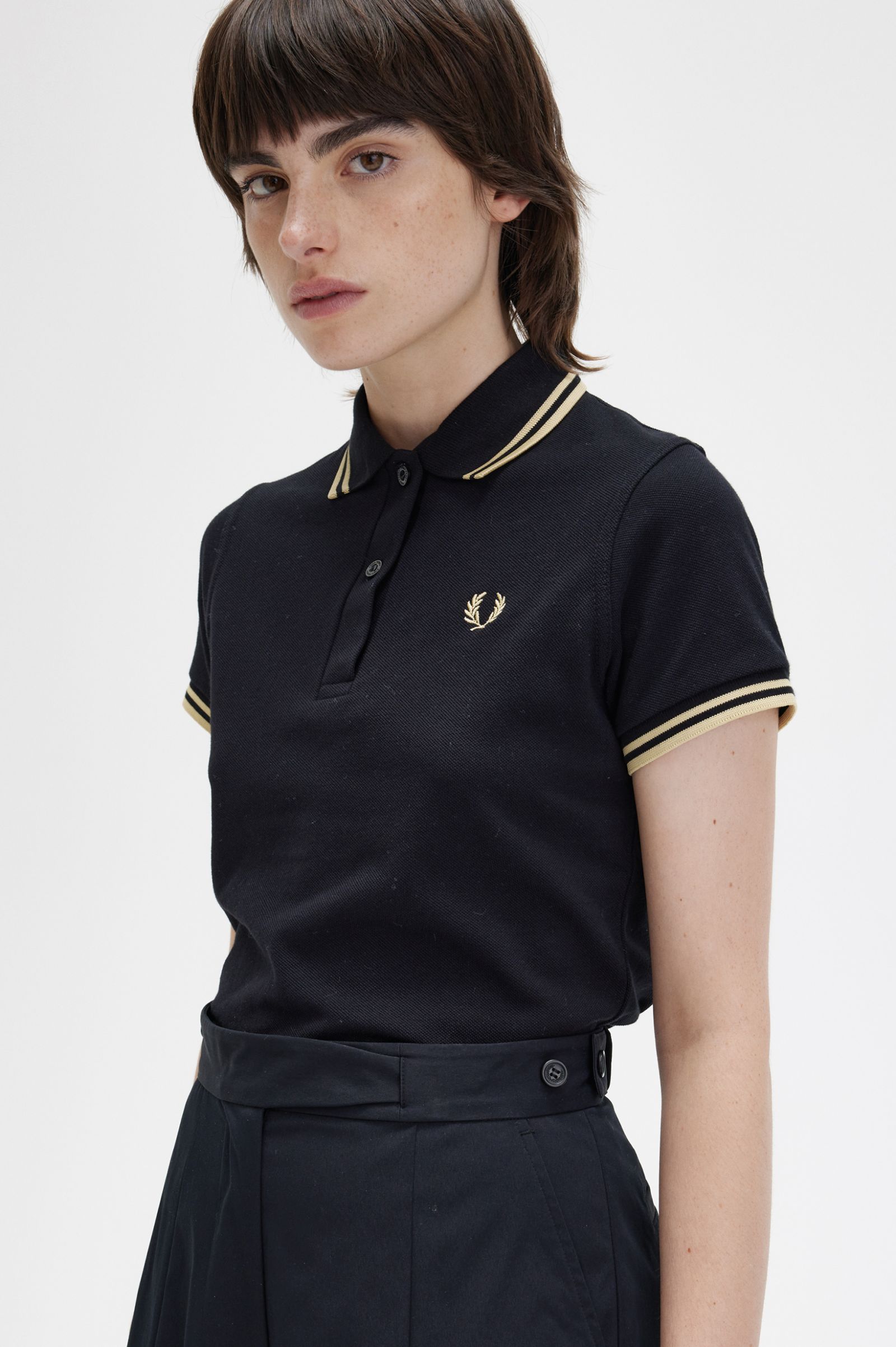 The Fred Perry ShirtG12 Black / Champagne / Champagne