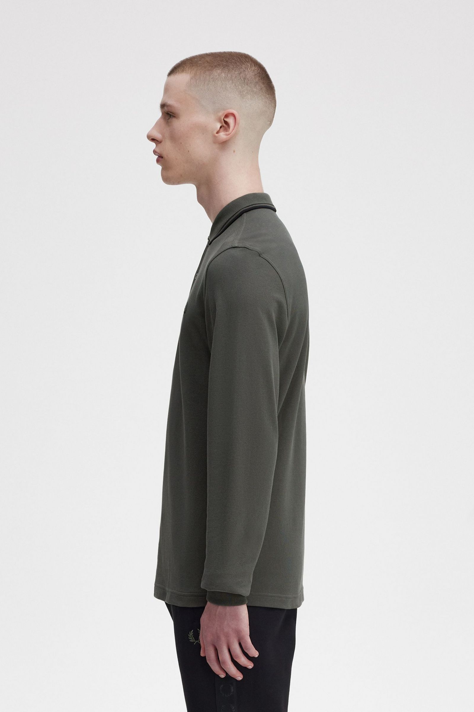 The Fred Perry ShirtM3636 Field Green / Black / Black