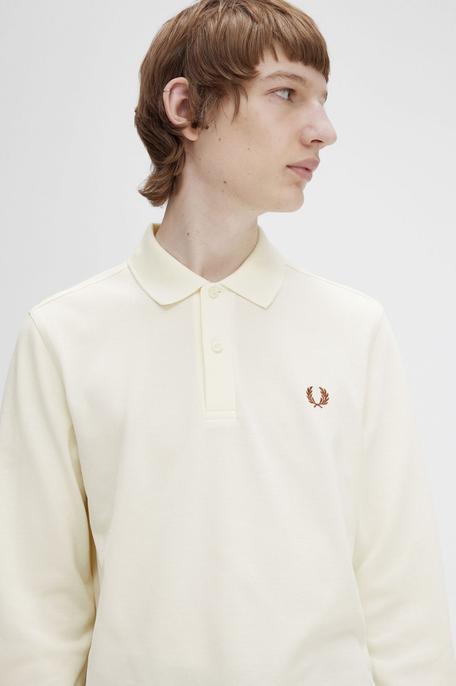 The Fred Perry ShirtM6006 Ecru Whisky Brown