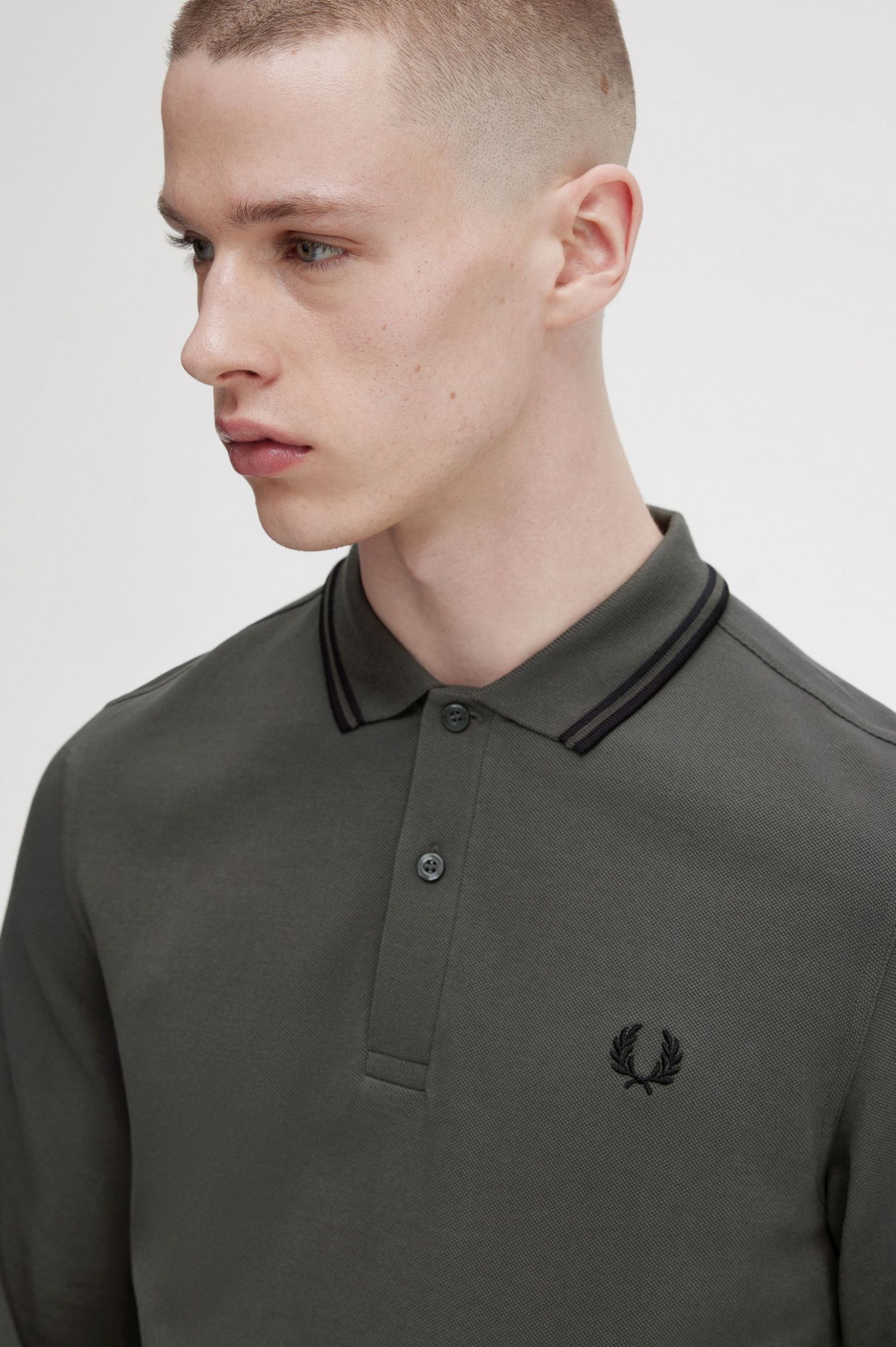 The Fred Perry ShirtM3636 Field Green / Black / Black
