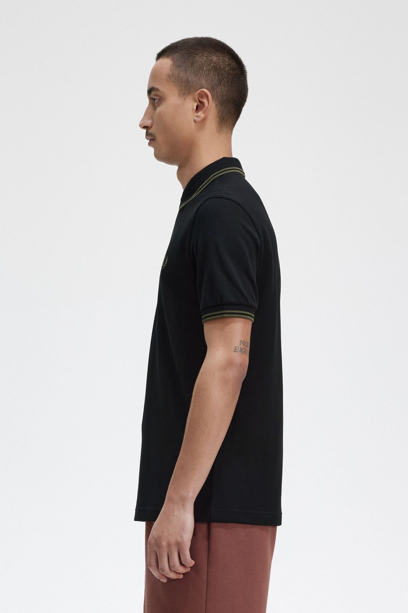 The Fred Perry ShirtM3600 Black / Field Green / Field Green