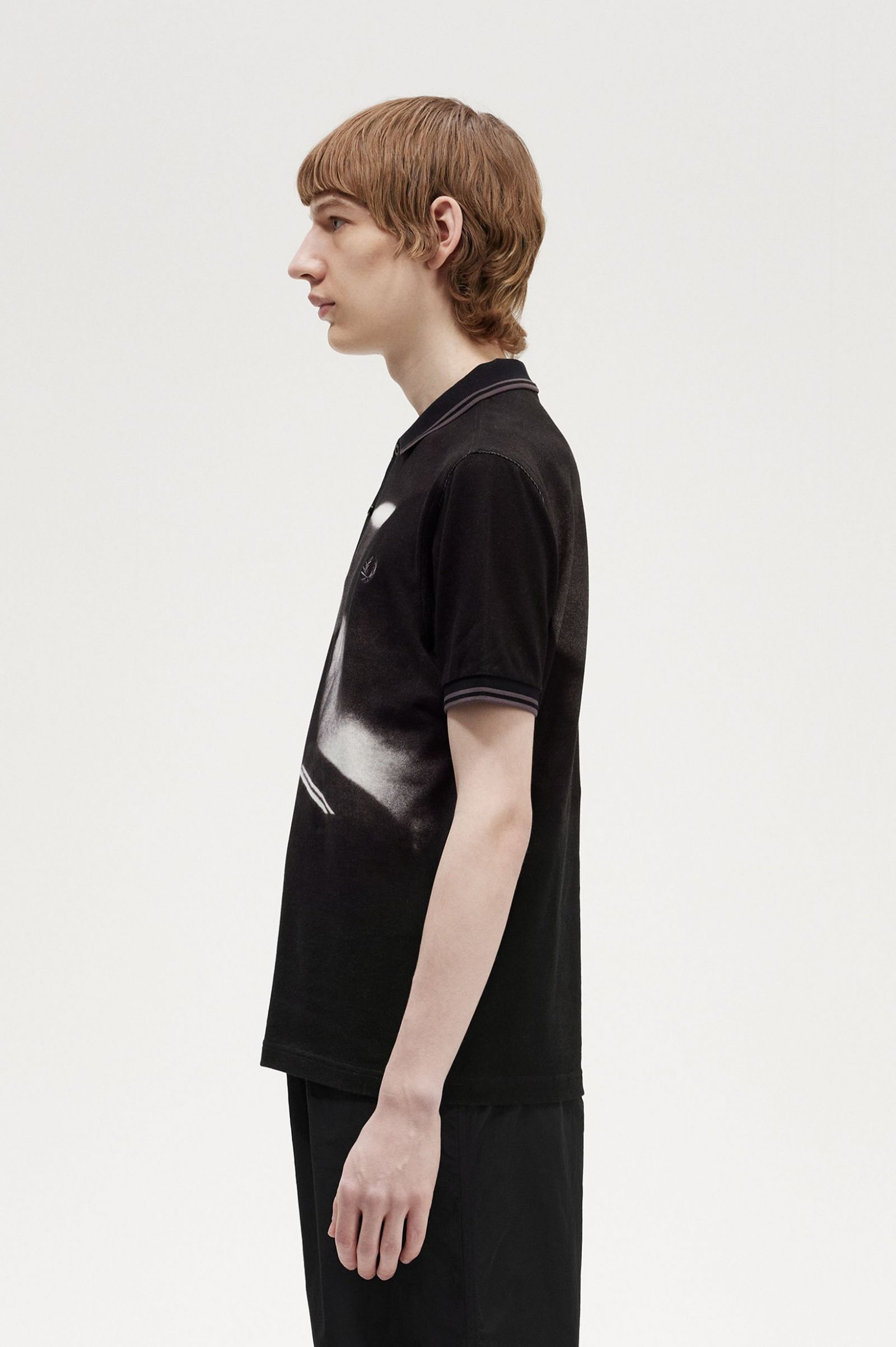 Rave Graphic Fred Perry Shirt Black