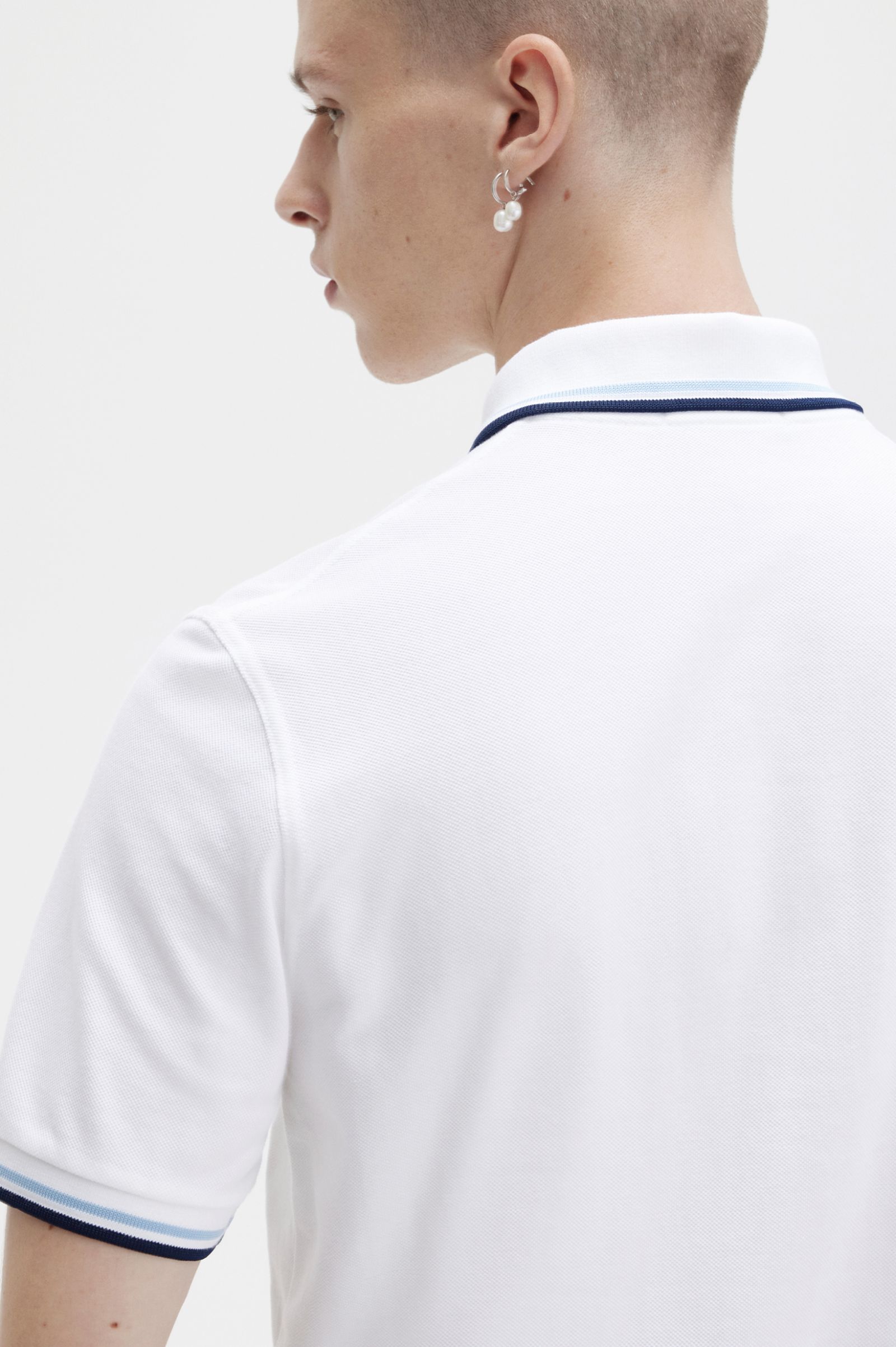 The Fred Perry ShirtM12 White / Ice / Navy