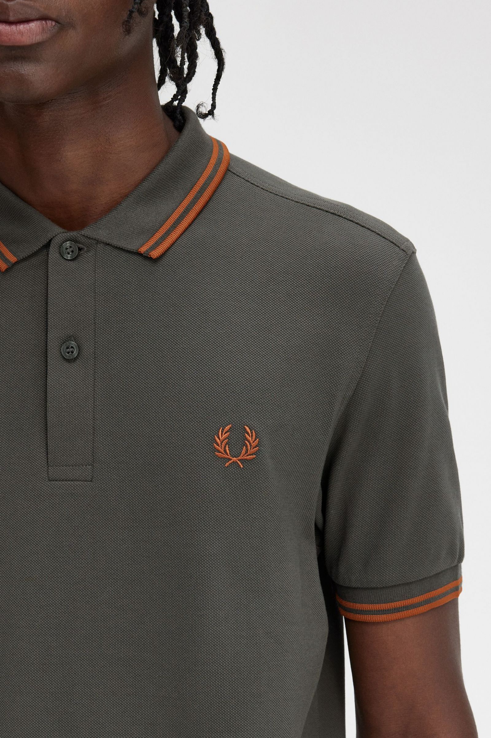 The Fred Perry ShirtM3600 Field Green / Nut Flake / Nut Flake
