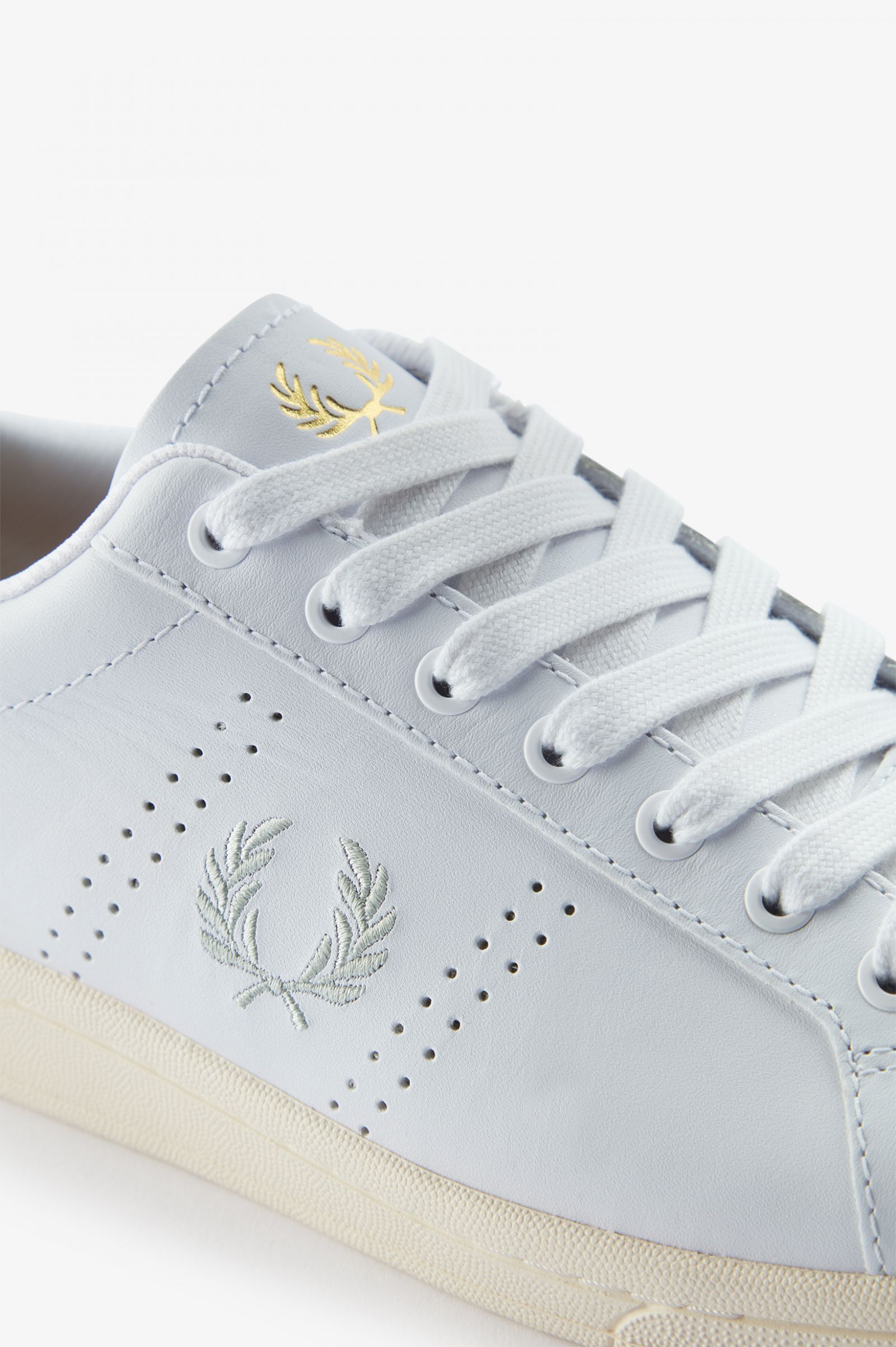 B721 White / Light Oyster