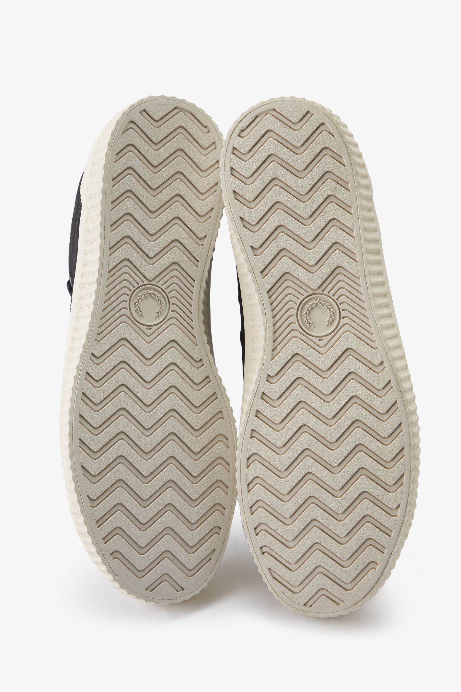 Mid Hughes Black / Ecru