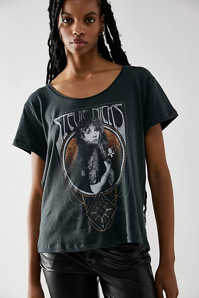Stevie Nicks Scoop Neck Tee Vintage Black