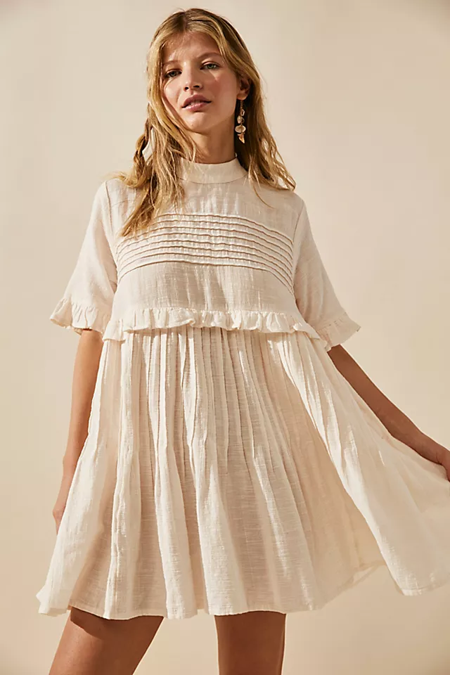 Quiet Solitude Mini Champagne Dream