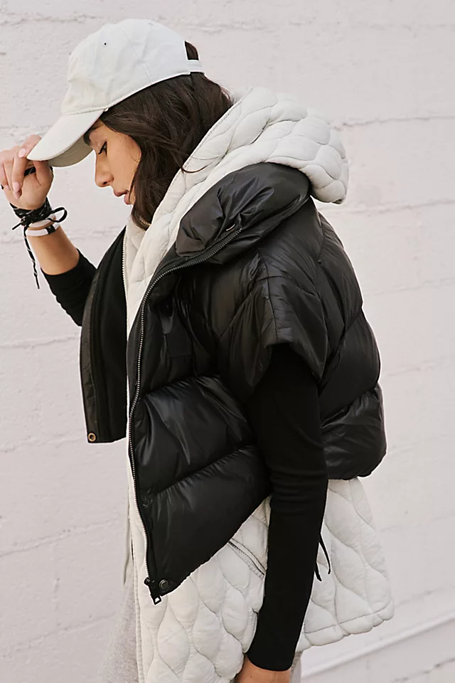 Limitless Puffer Poncho Black