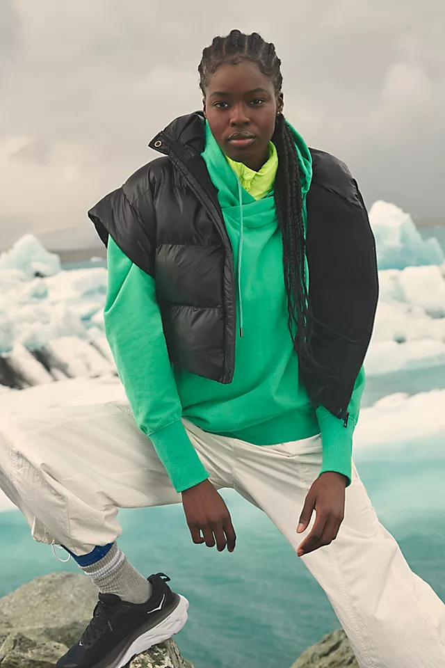 Limitless Puffer Poncho Black