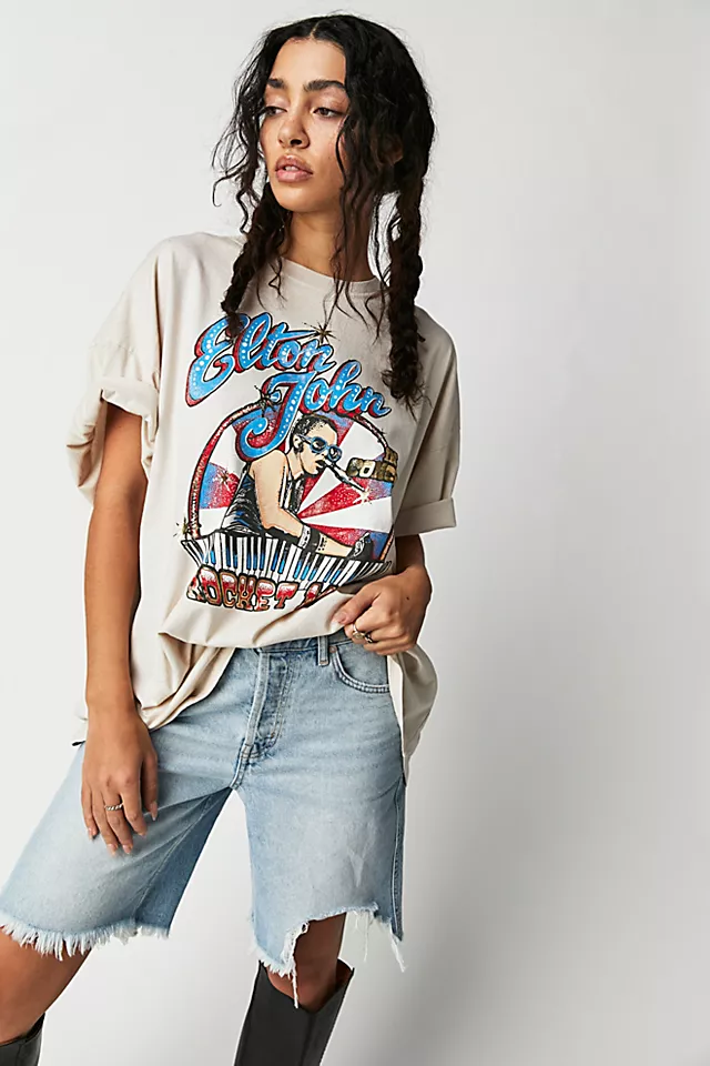 Elton John Rocket Man Onesize Tee Dirty WHite