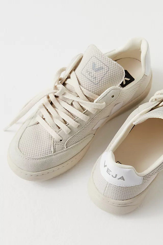 V-12 Vegan Sneakers Natural / White