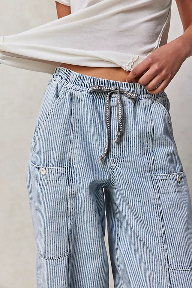 Bright Eyed Low-Slung Pull-On Jeans Sun Faded