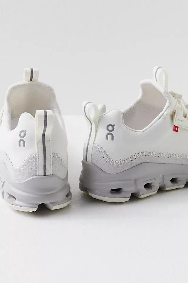 On Cloudaway Sneakers Undyed White / Glacier