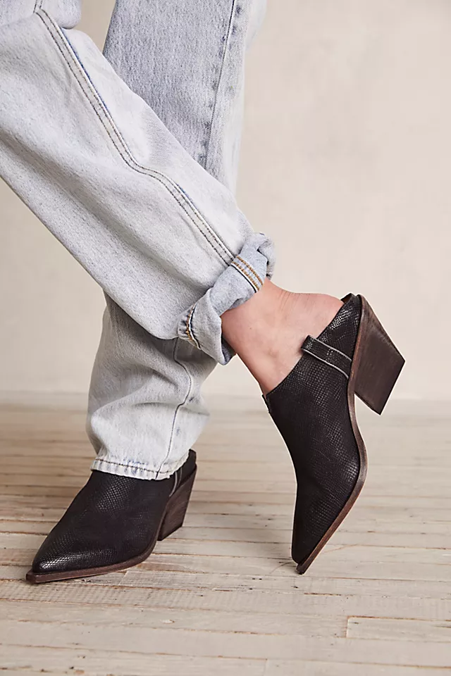 Marfa Mules Washed Black