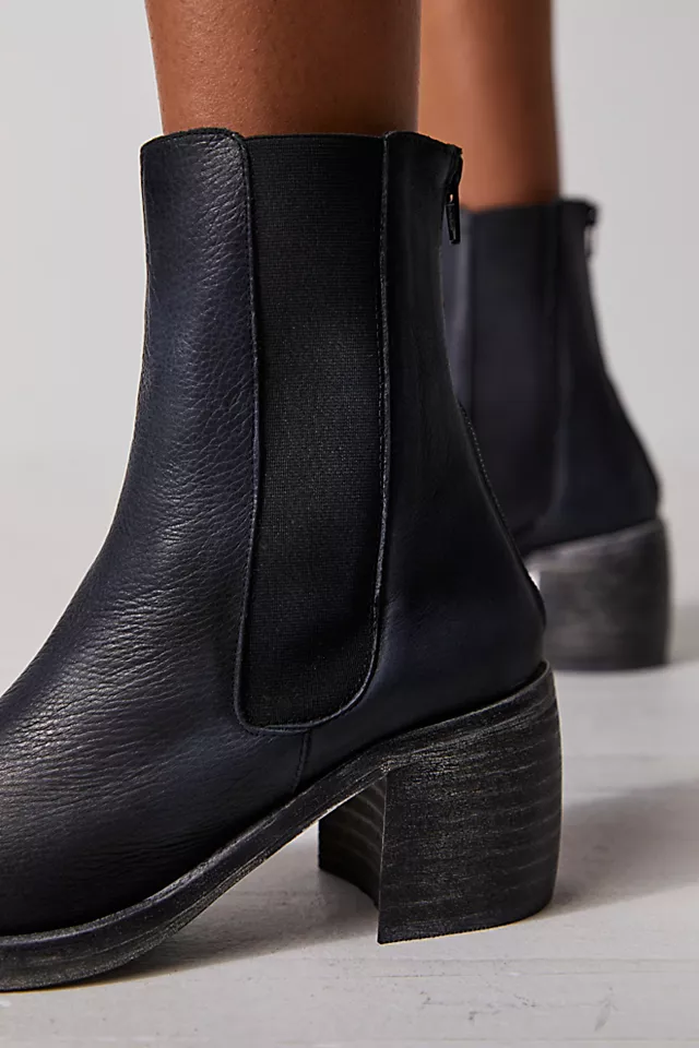 Essential Chelsea Boots Black