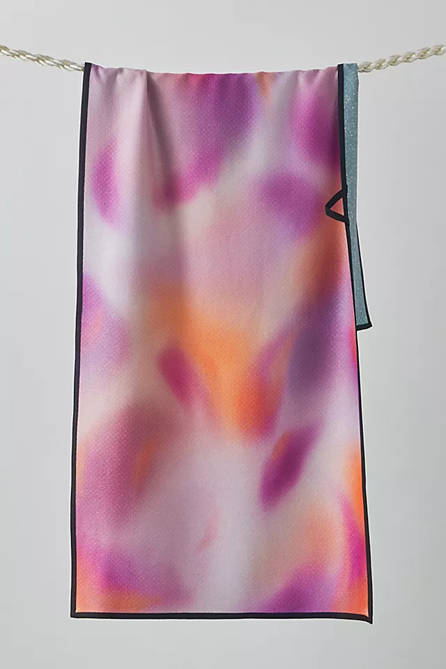 Geometry Yoga Towel Magenta