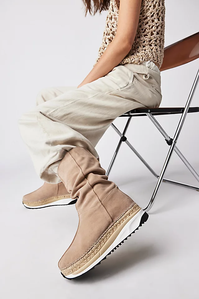 Chapmin Slouch Sneaker Boots Cappuccino
