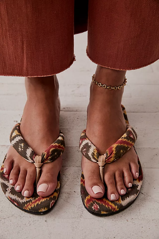 Es Verdra  Cotton Thong Sandals Ikat