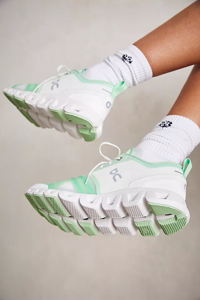 On Cloud X Shift Sneakers White / Matcha