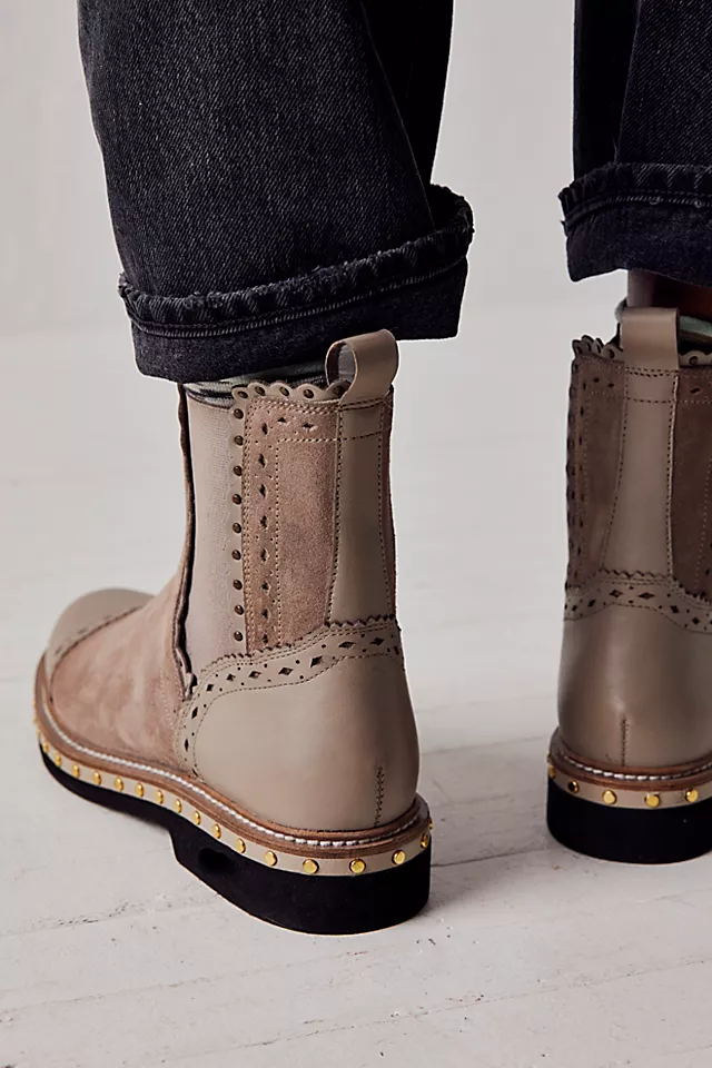 Atlas Chelsea Boots Taupe