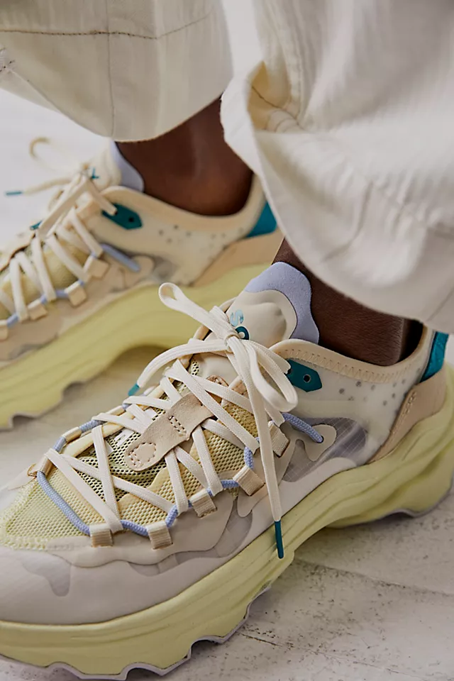 Kinetic Breakthru Tech Lace Sneakers Endive / Bleached Ceramic