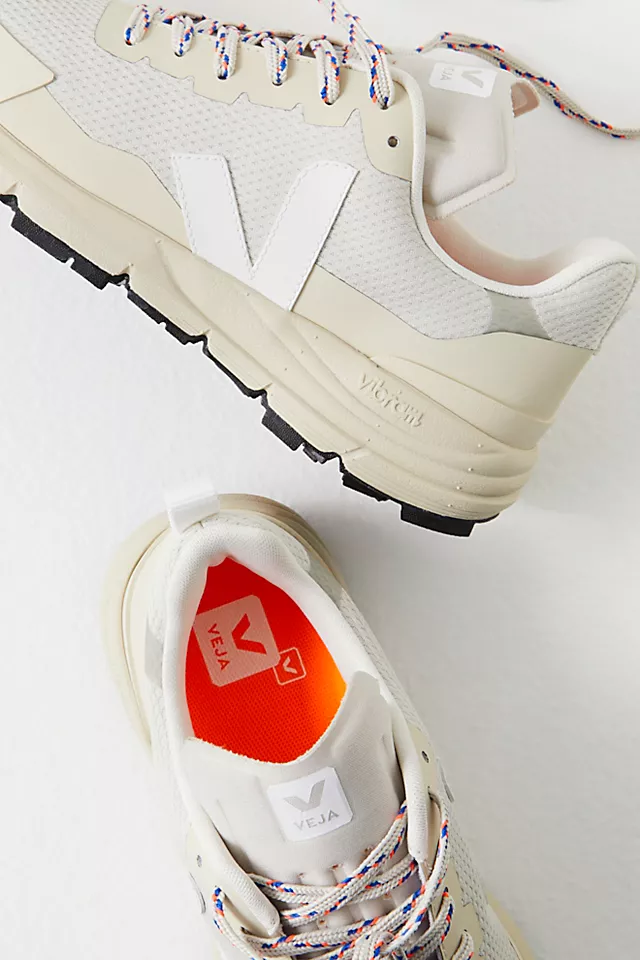 Veja Dekkan Sneakers Natural / White