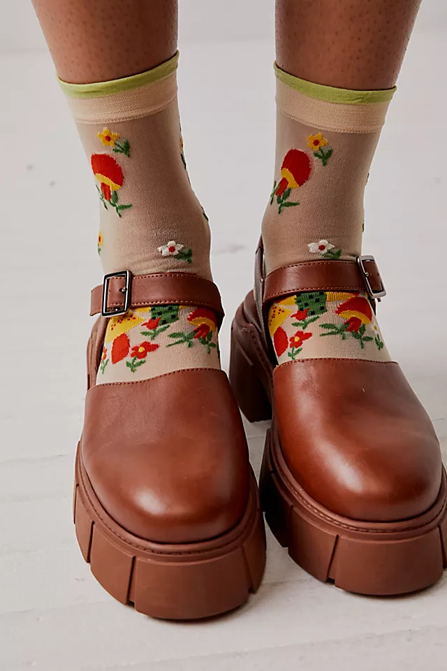Toadstool Sheer Crew Socks Cream