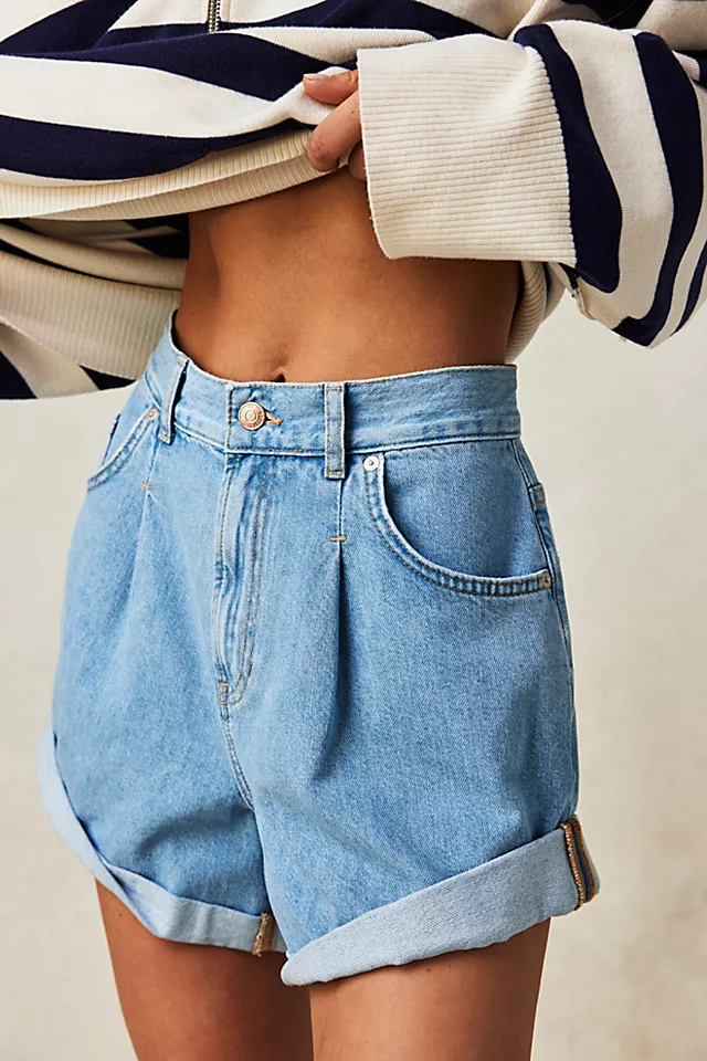 Danni Shorts Open Sky