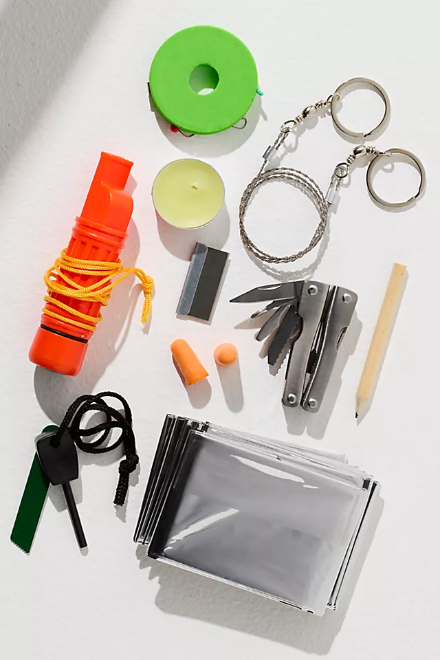 Kikkerland Survival Kit One