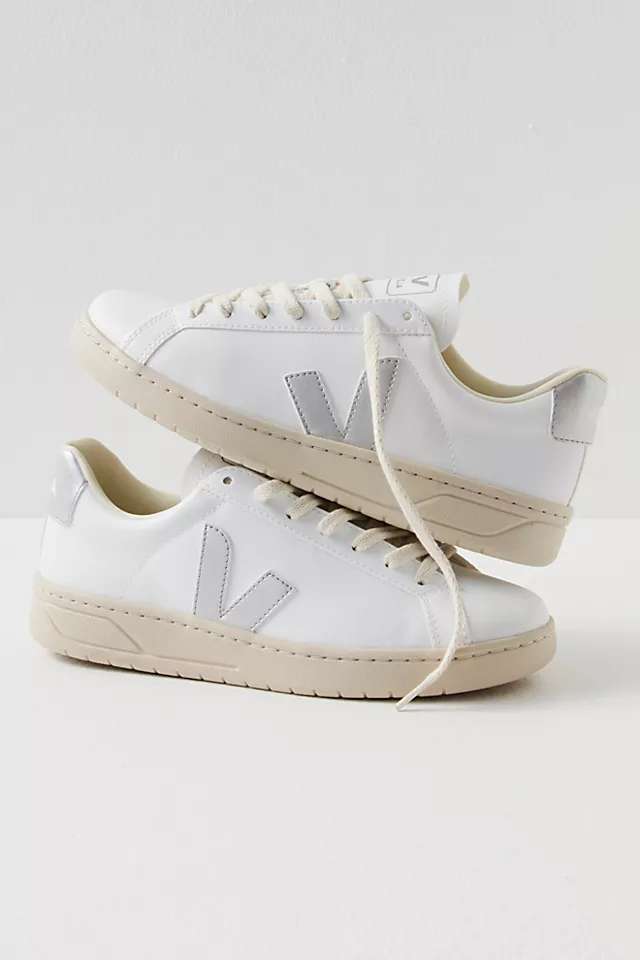 Veja Urca Sneakers White / Silver