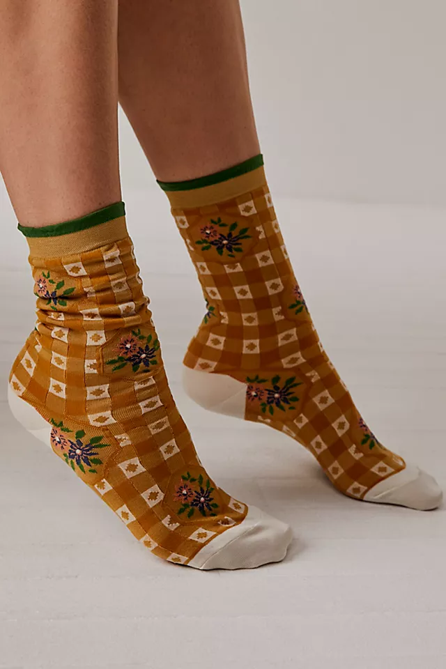 Gingham Picnic Crew Socks Tan